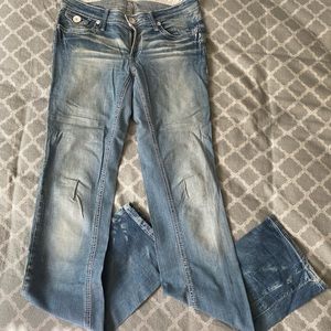 🌿 White Stained Jeans